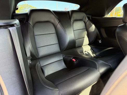 Used 2018 Ford Mustang GT Premium image 11