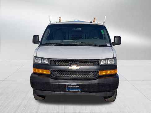 Used 2019 Chevrolet Express 3500 w/ Driver Convenience Package image 8