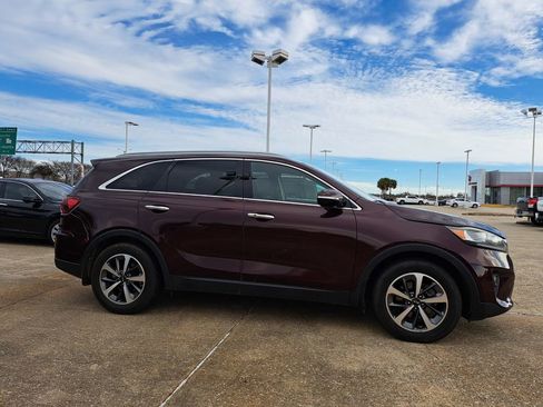 Used 2019 Kia Sorento EX image 4