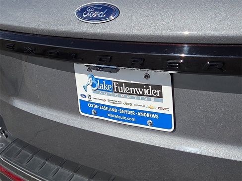 Used 2025 Ford Explorer ST-Line image 17