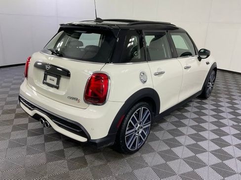 Used 2022 MINI Cooper S w/ Premium Package image 7