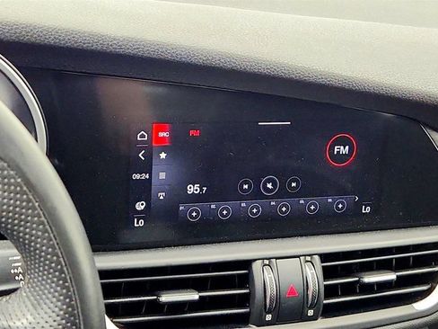 Used 2022 Alfa Romeo Giulia Ti AWD/4WD image 21