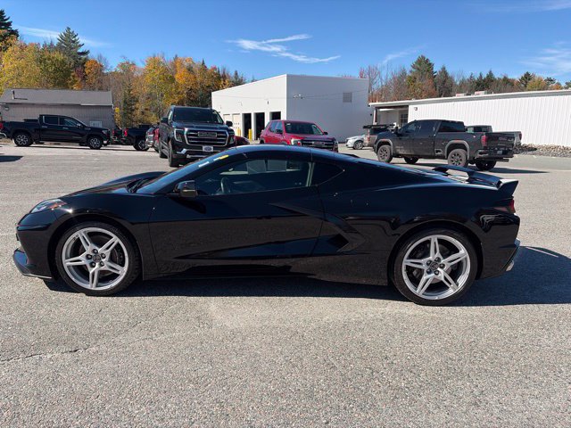 Used 2024 Chevrolet Corvette Stingray Preferred Cpe w/ Z51 Performance Package RWD image 4