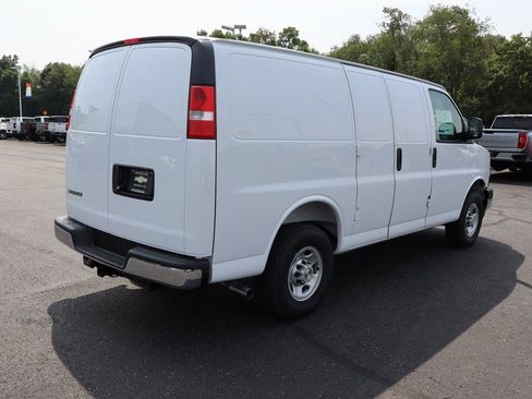 New 2025 Chevrolet Express 2500 w/ Driver Convenience Package RWD image 28