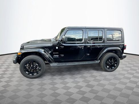Used 2023 Jeep Wrangler Unlimited Sahara w/ Cold Weather Group AWD/4WD image 9