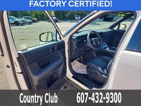 Used 2025 Hyundai Santa Fe Calligraphy image 10