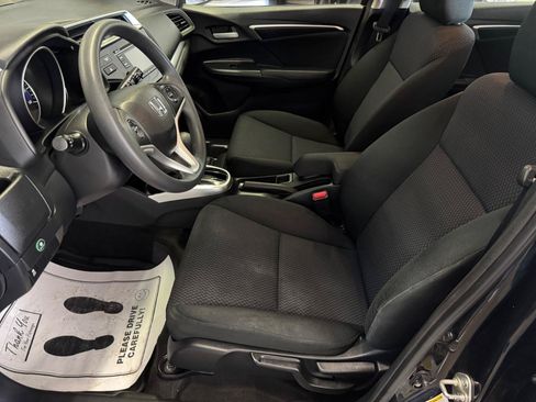 Used 2018 Honda Fit LX image 5