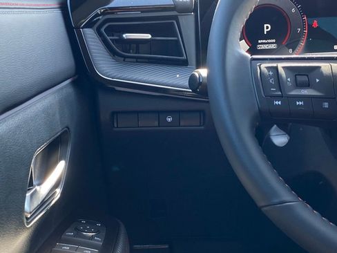 New 2025 Nissan Kicks SR image 24