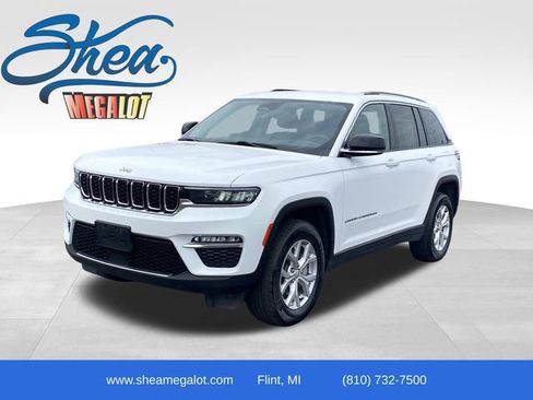Used 2023 Jeep Grand Cherokee Limited AWD/4WD image 1