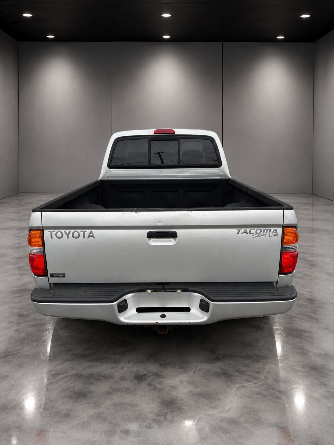 Used 2004 Toyota Tacoma 4x4 Xtracab V6 w/ SR5 Color-Keyed Pkg image 4