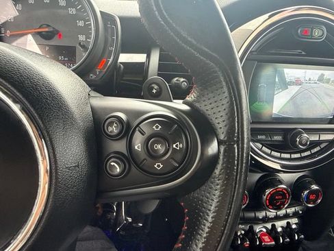 Used 2019 MINI Cooper S w/ Signature Upholstery Package FWD image 22