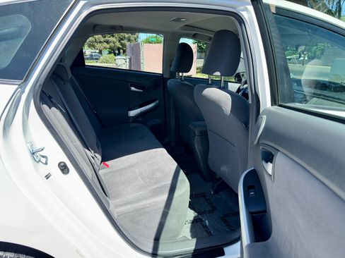 Used 2010 Toyota Prius Five image 14