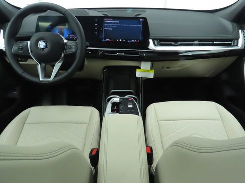 Used 2025 BMW X1 xDrive28i w/ Premium Package image 14