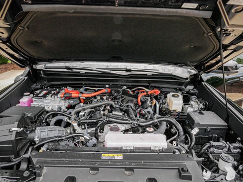 Used 2024 Toyota Tacoma 4x4 Double Cab Hybrid image 32