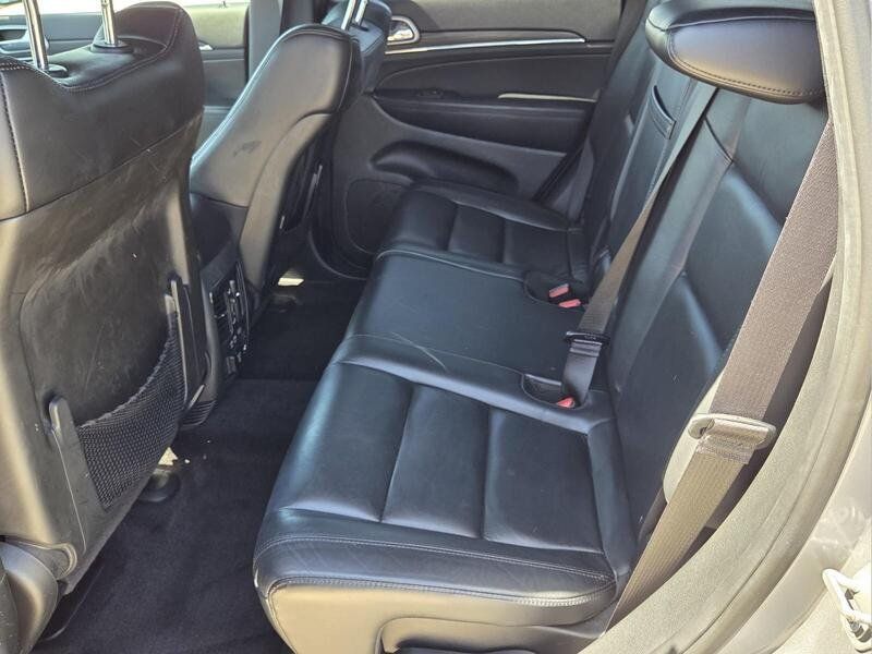 Used 2019 Jeep Grand Cherokee Limited RWD image 12