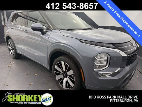 New 2025 Mitsubishi Outlander SE image 1