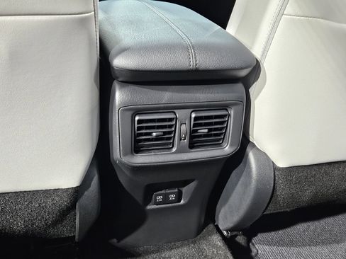Used 2021 Toyota RAV4 Limited FWD image 39