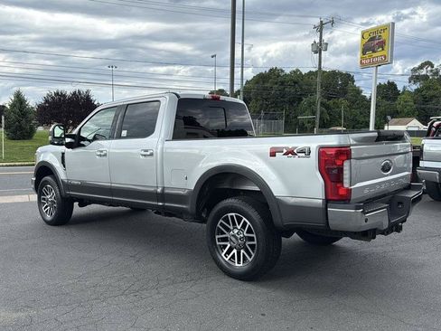 Used 2017 Ford F250 Lariat w/ Lariat Ultimate Package AWD/4WD image 2