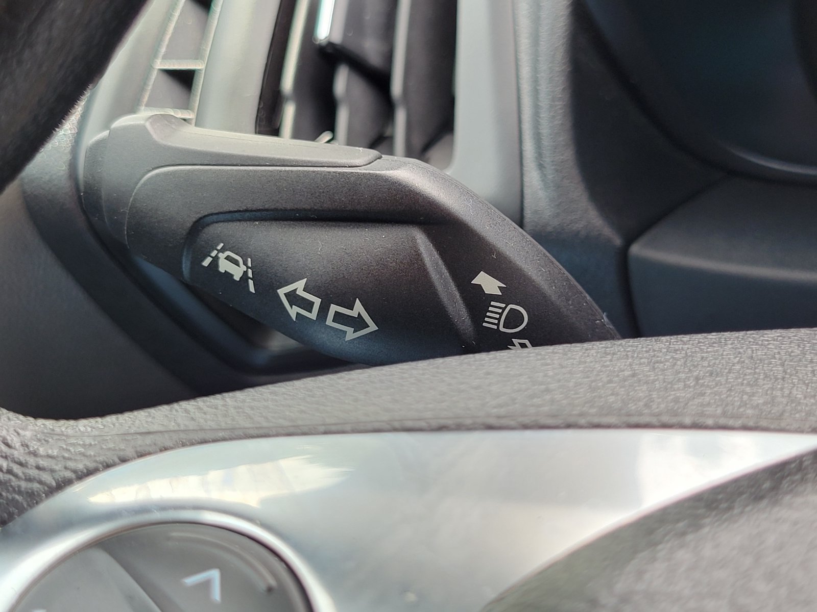 Used 2022 Ford Transit Connect XLT FWD image 17