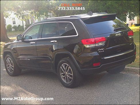 Used 2018 Jeep Grand Cherokee Limited image 22