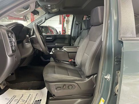 Used 2025 Chevrolet Silverado 1500 Custom Trail Boss AWD/4WD image 11
