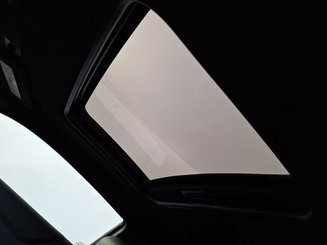Used 2023 Chevrolet Camaro LT RWD image 15