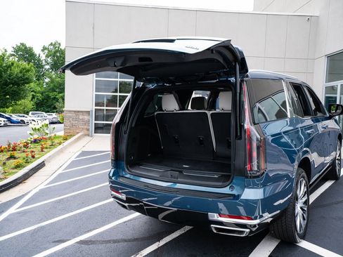 Used 2025 Cadillac Escalade Premium Luxury Platinum AWD/4WD image 55