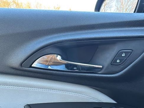 Used 2024 Chevrolet Trax LT image 10