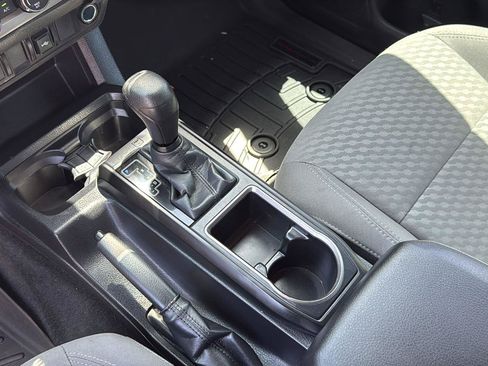Used 2023 Toyota Tacoma SR AWD/4WD image 23