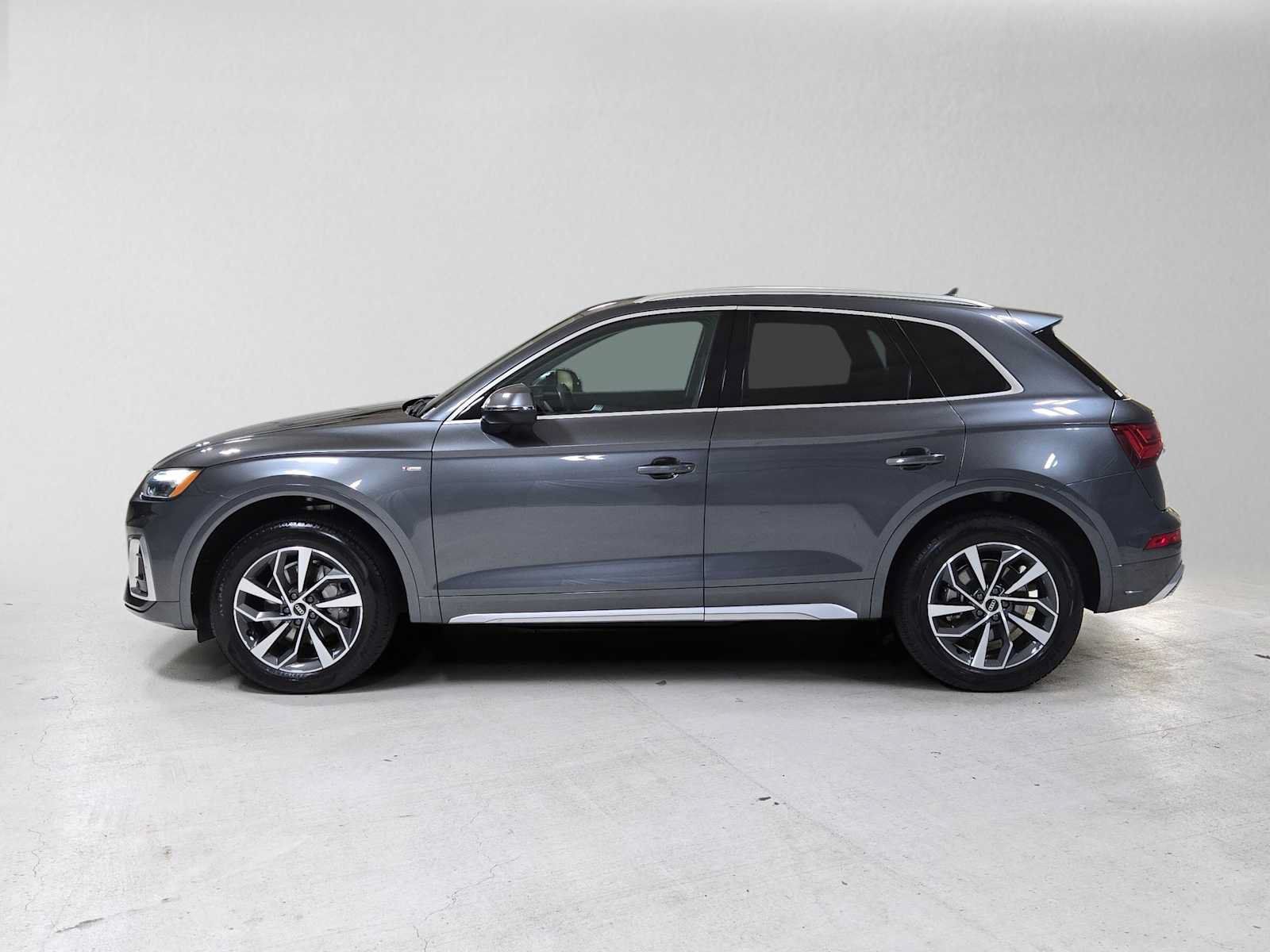 Used 2023 Audi Q5 2.0T Premium Plus w/ Premium Plus Package AWD/4WD image 6