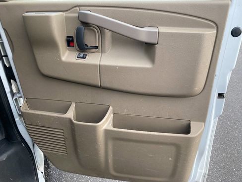 Used 2019 Chevrolet Express 2500 w/ Driver Convenience Package image 25