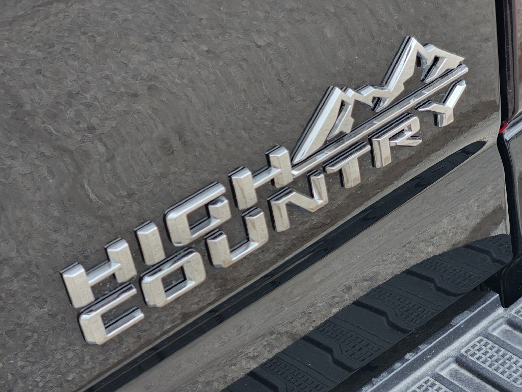 New 2026 Chevrolet Silverado 2500 High Country w/ High Country Premium Package AWD/4WD image 7