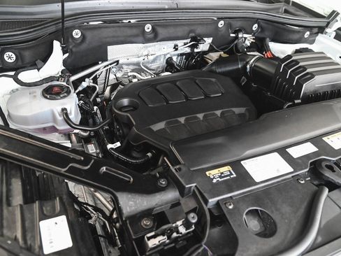 Used 2025 Volkswagen Atlas Peak Edition SE image 42