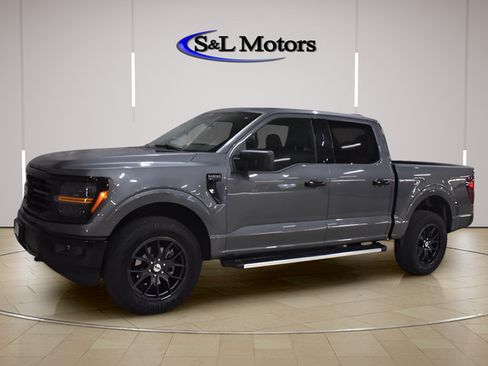 Used 2025 Ford F150 XLT w/ Equipment Group 301A Standard AWD/4WD image 5