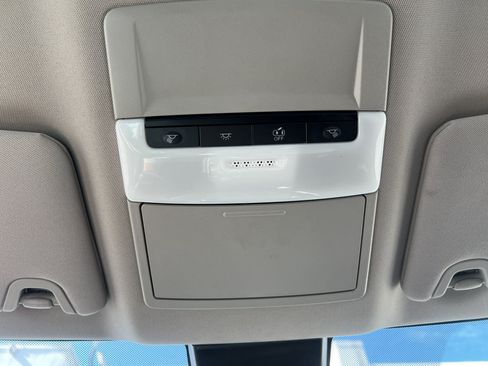 Used 2024 Nissan Altima 2.5 SV FWD image 18