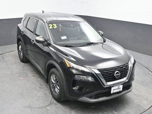 Used 2023 Nissan Rogue S AWD/4WD image 28