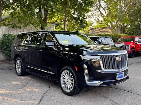 Used 2024 Cadillac Escalade ESV Premium Luxury AWD/4WD image 8