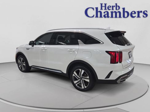 Used 2023 Kia Sorento EX AWD/4WD image 3