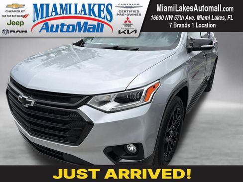 Used 2021 Chevrolet Traverse Premier w/ Redline Edition FWD image 1
