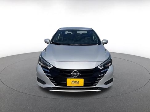 Used 2025 Nissan Versa SV FWD image 4