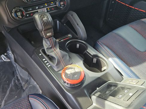 New 2025 Ford Bronco Raptor w/ Interior Carbon Fiber Pack AWD/4WD image 10