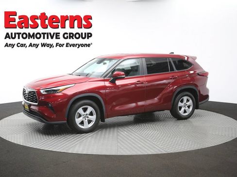 Used 2023 Toyota Highlander LE AWD/4WD image 58