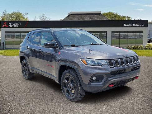 Used 2024 Jeep Compass Trailhawk AWD/4WD image 4