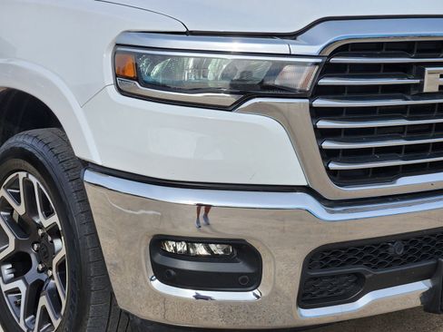 Used 2025 RAM 1500 Laramie image 9