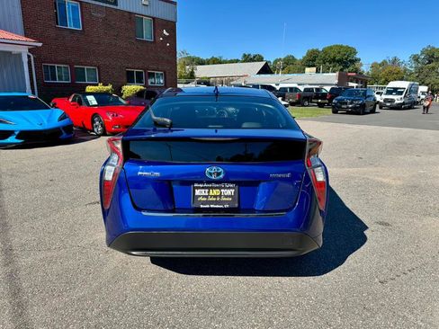 Used 2016 Toyota Prius Two image 8