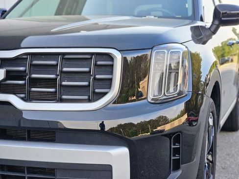 Used 2025 Kia Telluride S FWD image 9