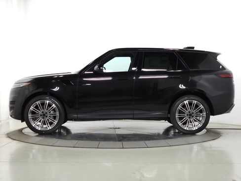 Used 2026 Land Rover Range Rover Sport SE AWD/4WD image 2