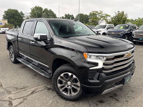 Certified 2022 Chevrolet Silverado 1500 High Country w/ Technology Package AWD/4WD image 1