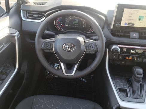 New 2025 Toyota RAV4 XLE image 16
