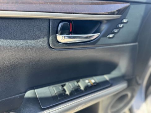 Used 2013 Lexus ES 350 Base 4dr Sedan w/ Premium Pkg image 11